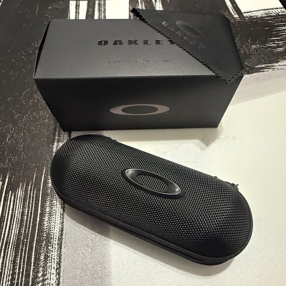 OO9102 Oakley Holbrook Black Matte Frame 9102 - Picture 2 of 11